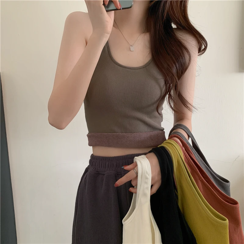 

Утепленный женский укороченный топ на бретельках с накладкой на груди, весна-осень 2022