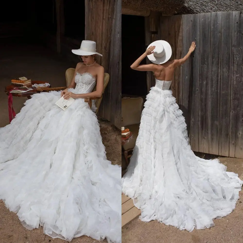 

New Bohemian Wedding Dresses Sweetheart A Line Lace Tiered Skirts Boho Bridal Gowns Tulle Beaded Illusion Vestido De Noiva