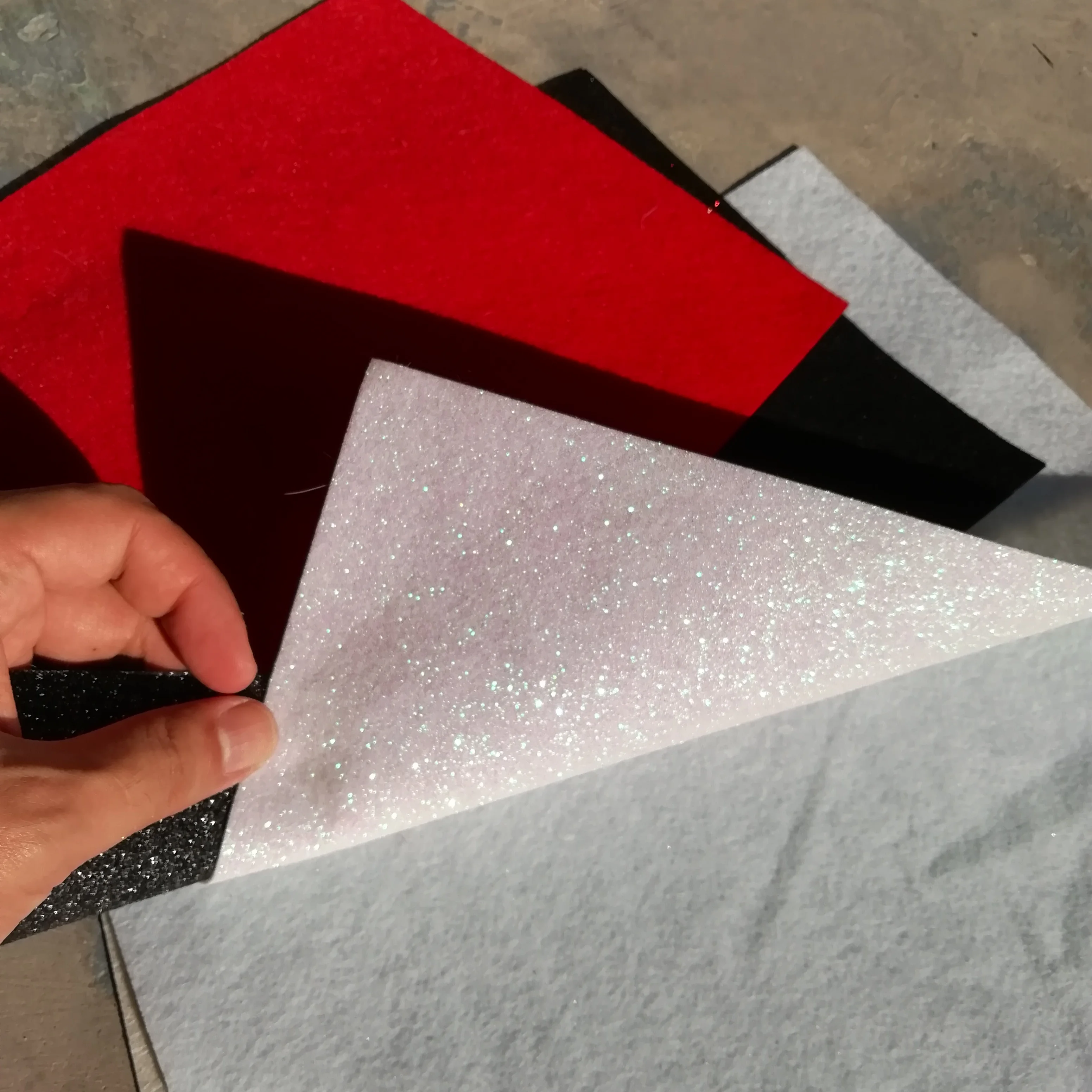 Блестящая войлочная Нетканая ткань 1 шт. супермягкая толщиной 2 мм для творчества