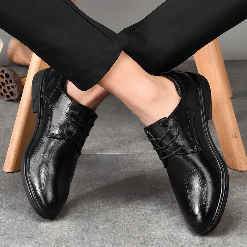 

Classic Business Men Dress Shoes Fashion Formal Wedding Men Slip on Office Oxford for Business Suits Retro Footwear Business