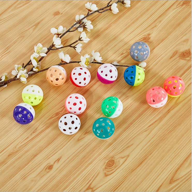 

Pet cat toy plastic hollow two-color bell ball funny cat toy ball plastic two-color throwing cat interaction