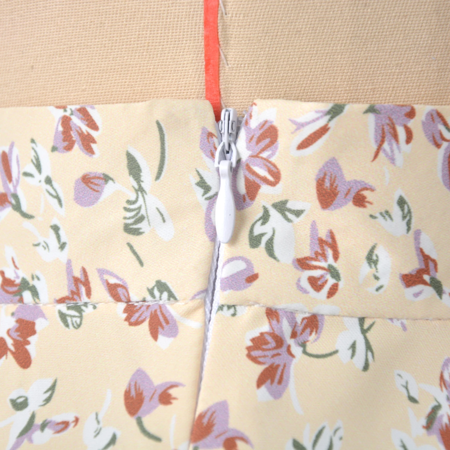 

2021 summer new women's floral skirt high waist umbrella skirt invisible zipper Chiffon red black blue Khaki print commuter