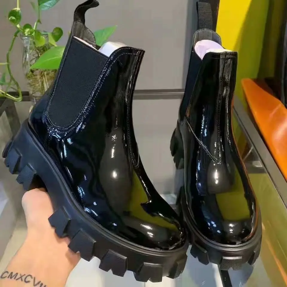 Черные лакированные кожаные ботильоны для женщин на толстой подошве осенне
