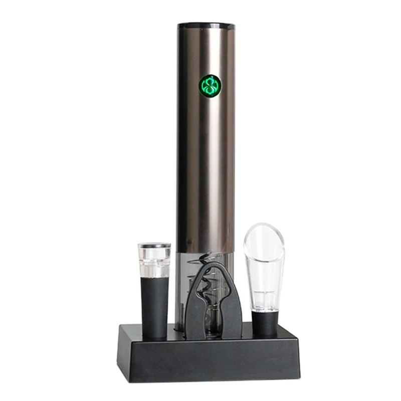 

Kitchen,Dining & Bar