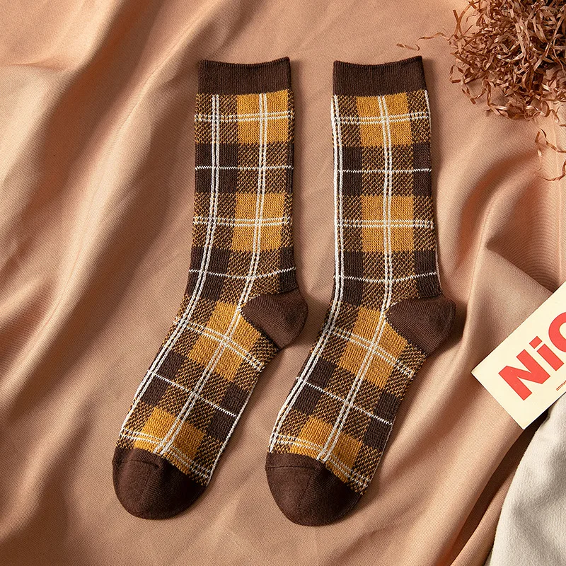 

Women Socks Autumn New Checkered Retro Cotton Socks Crew Comfortable Color England Style Fashion Elastic Plaid Socks Women