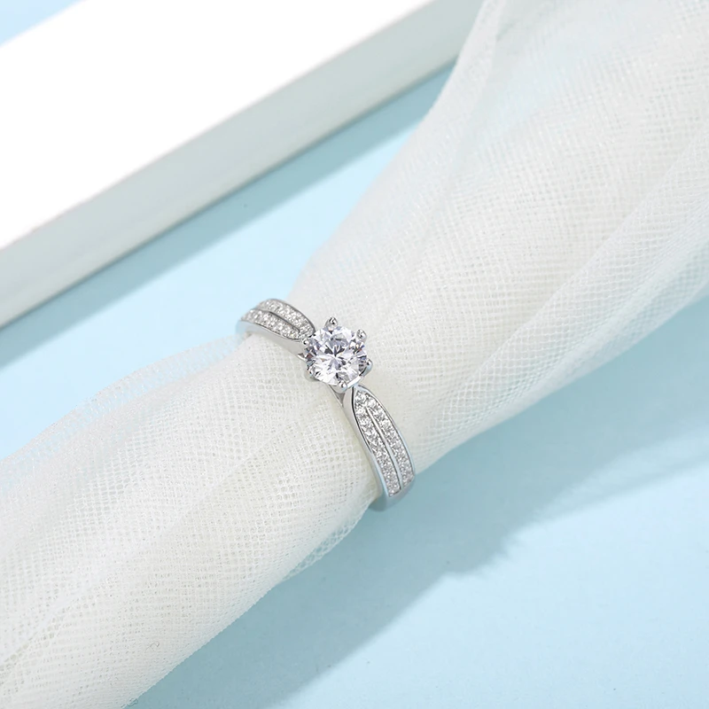 

Precision mosaic 925 silver Main Stone 0.5ct 5.0mm MoissaniteS Row Line Side Stone Cubic Zirconia Ring Jewlery M06B