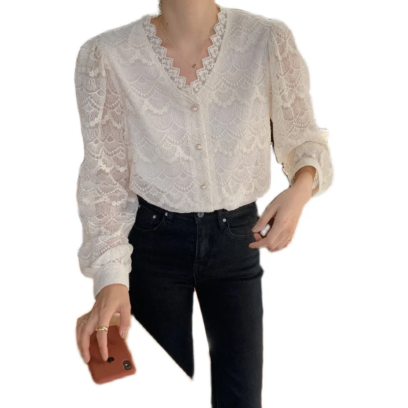 

COIGARSAM Lace Shirt Womens tops Embroidery Women shirts Apricot 9151
