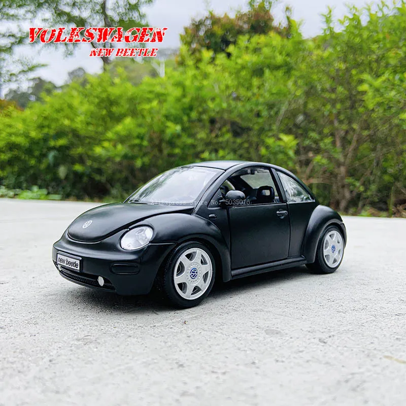Винтажная модель автомобиля Maisto 1:24 Volkswagen Beetle из сплава поделки украшение