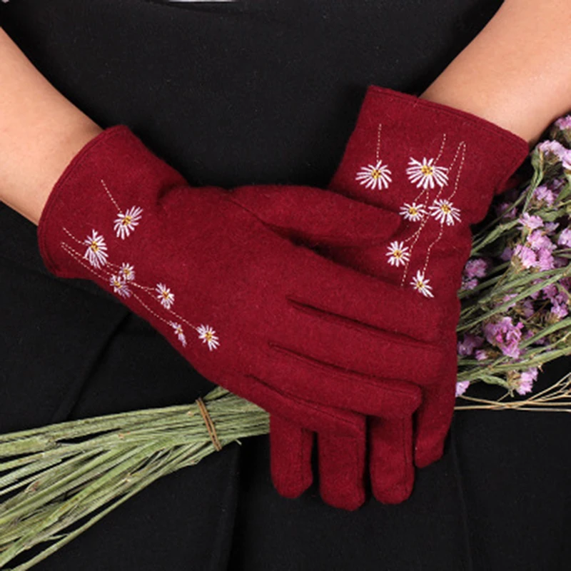Модные шерстяные бархатные плотные теплые перчатки с вышитыми цветами для езды
