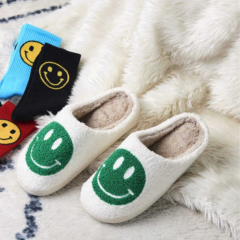 

Женские ботинки в стиле ретро Smile Face, дизайнерские тапочки для дома, пушистые ботинки на плоской подошве из искусственного меха, Рождественс...