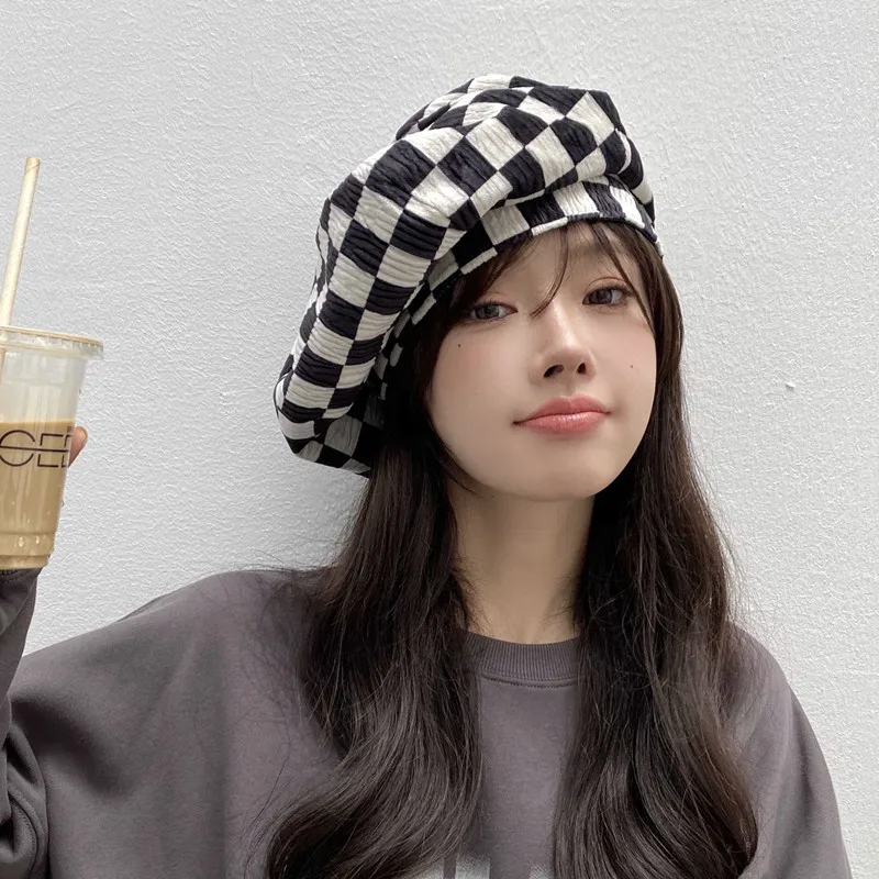 

2021 Trend Goth Vintage Black White Plaid Berets Hats Painter Artist Cap For Women Egirl Harajuku Y2k Accessories