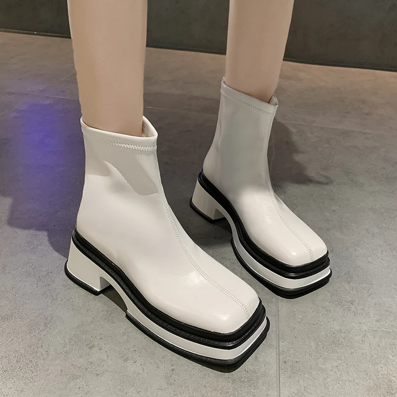 Женские кроссовки на платформе и толстой подошве разноцветные из искусственной