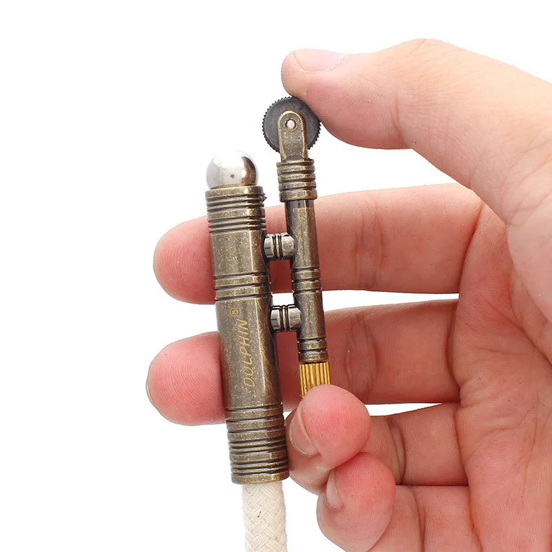 

Outdoor Camping Survival Tool Metal Lighter Portable Retro Match Rope Cotton Rope Kerosene Lighter Cigarette Fire Starter Gadget