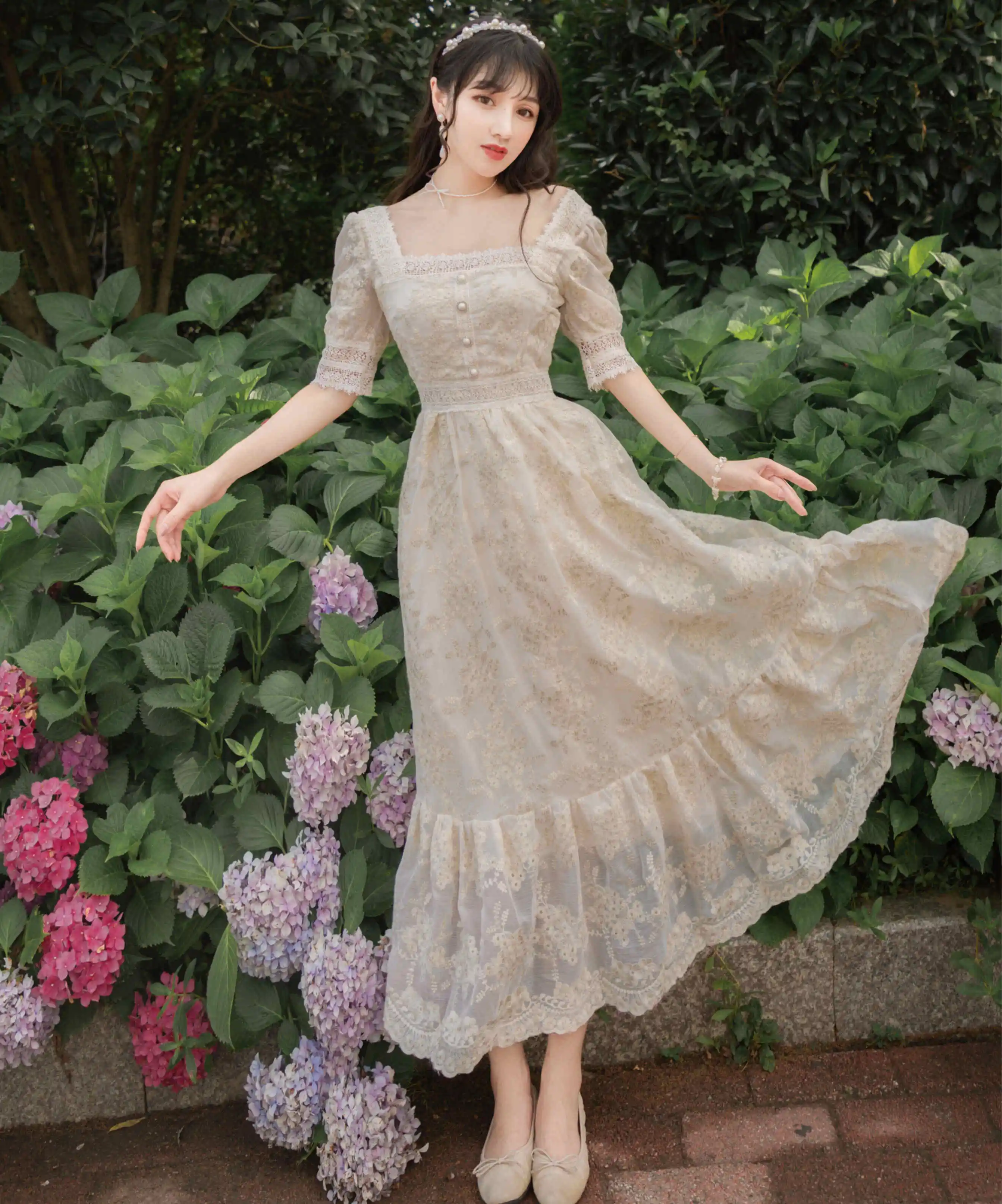

2021 Real Shot Gold Thread Embroidered Lace Dress French Light Mature Temperament Square Collar Free Shipping