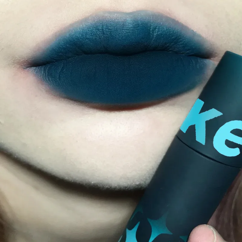 Черная водостойкая бархатная матовая губная помада в стиле панк-готика черная