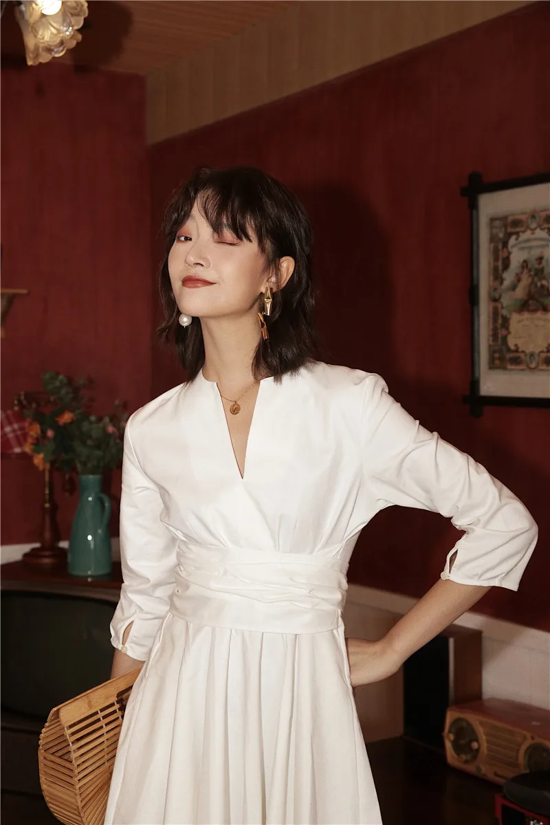 

2021 Spring V-neck Long Sleeve White Dresses for Women Temperament Commuting Solid Color High Waist Casual Midi Dress Female