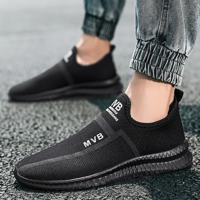 

2021 Summer Men Walking Shoes Lightweight Breathable SneakersMen Fly Woven Casual Shoes Flats Slip-on Sport Running Shoes