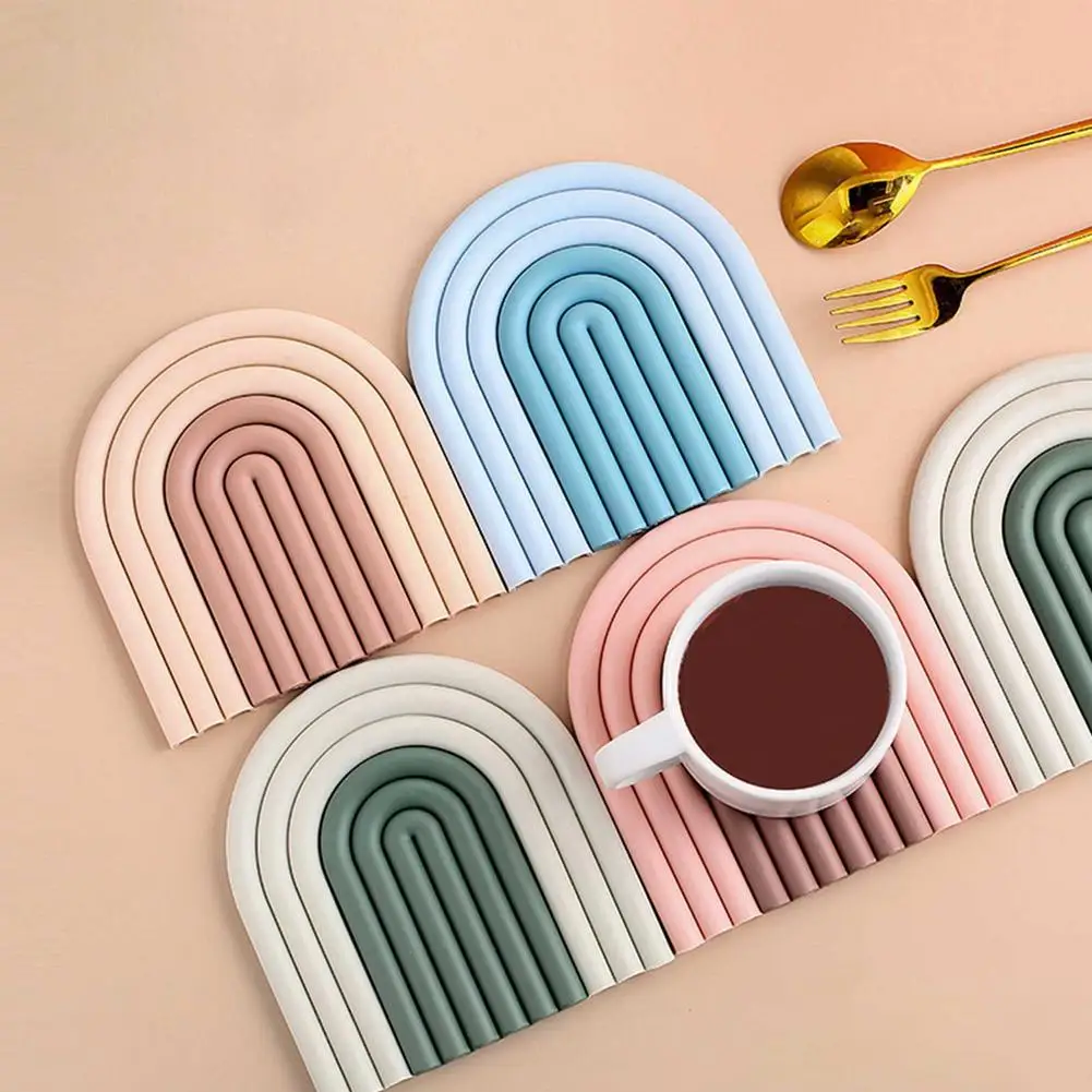 

Rainbow Place Mat Detachable Heat Insulation Pad Food-grade Silicone DIY Shape Household Coaster Casserole Bowl Plate Mat
