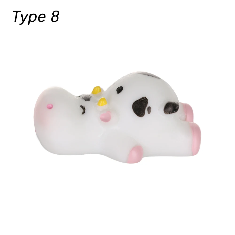 Миниатюрные фигурки коров из смолы