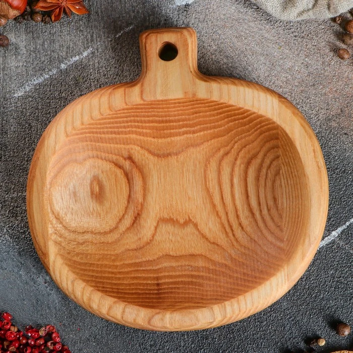 Доска для подачи &quotФундук&quot 15х15 см массив ясеня | Дом и сад