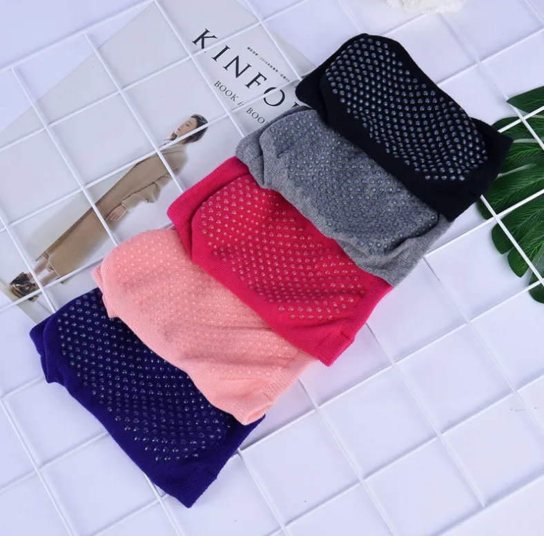 Спортивные носки для йоги нескользящие хлопковые с разрезом на лодыжке