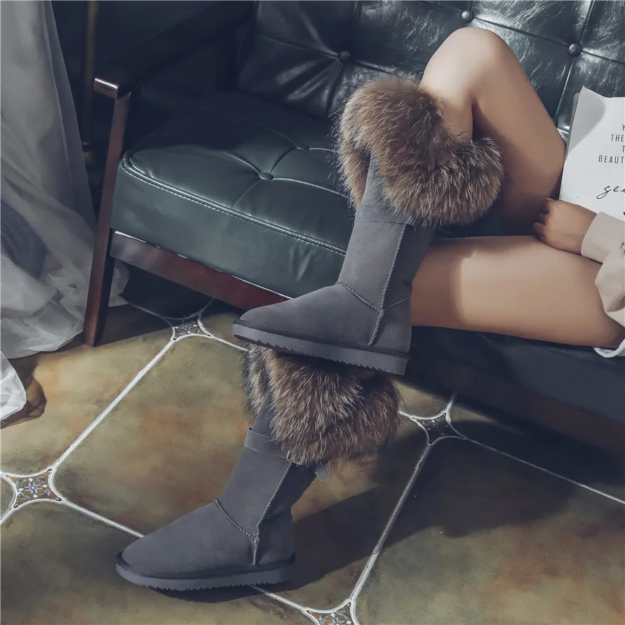 gray suede fur Зимние сапоги на натуральном лисьем меху сапоги из натуральной коровьей замши сапоги до середины икры теплые женские сапоги на плоской подошве с мехом енота - Цвет: gray suede fur