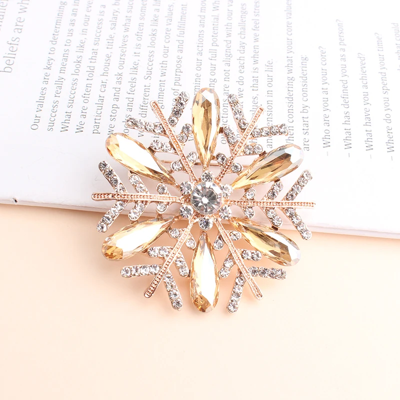 Pomlee Green/стстены разы Броши Снежинка Для женщин модное пальто корсажное украшение