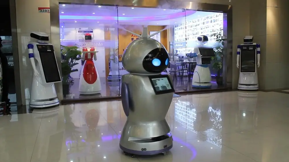 Интеллектуальный дезинфицирующий робот