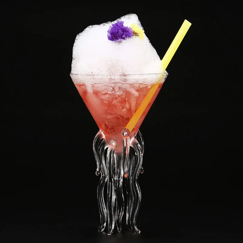 Креативная идея забавные щупальца осьминога моделирование бар Мартини