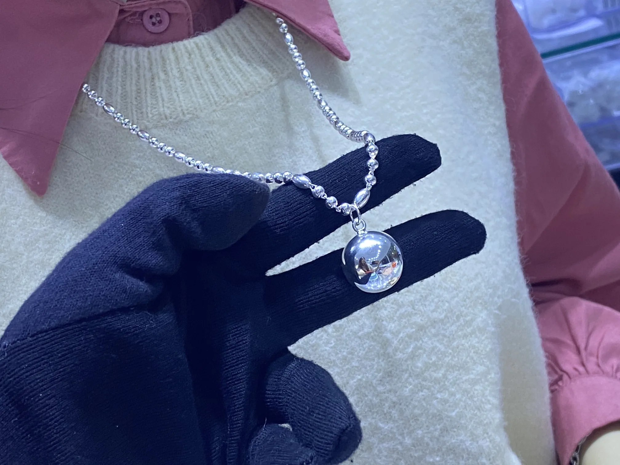 

Sweater set chain