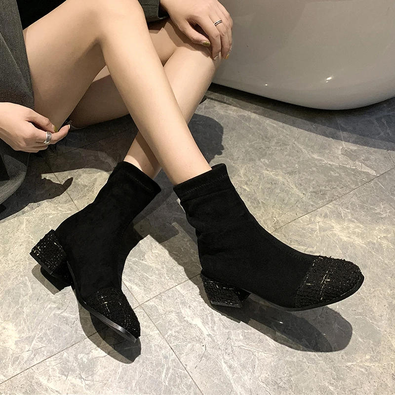 Сезон осень-зима короткие цилиндрические ботинки на высоком каблуке Ботинки martin