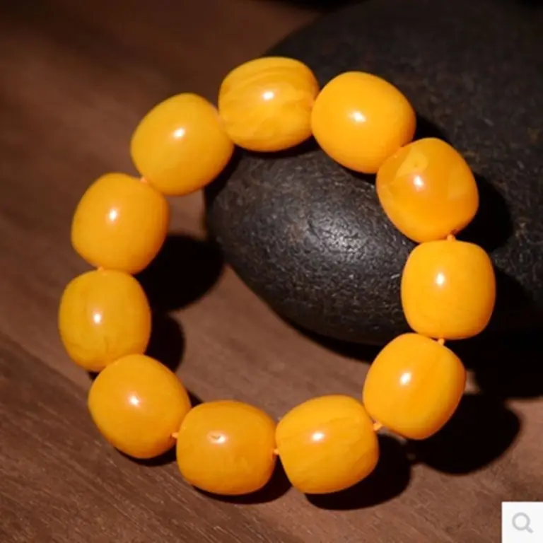 Польский браслет из пчелиного воска. Браслет с бусинами куриного масла желтого