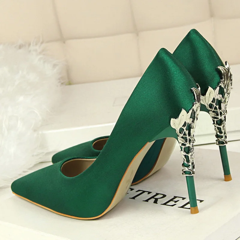 Женские туфли-лодочки женские туфли на каблуке с резным металлическим каблуком