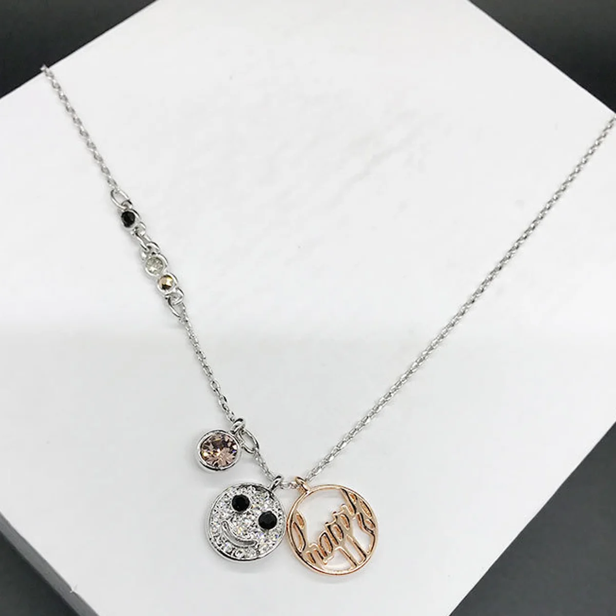 

QSJIE High Quality SWA New Luminescent Necklace Happy Smiling Face High Quality Necklace Charming fashion jewelry