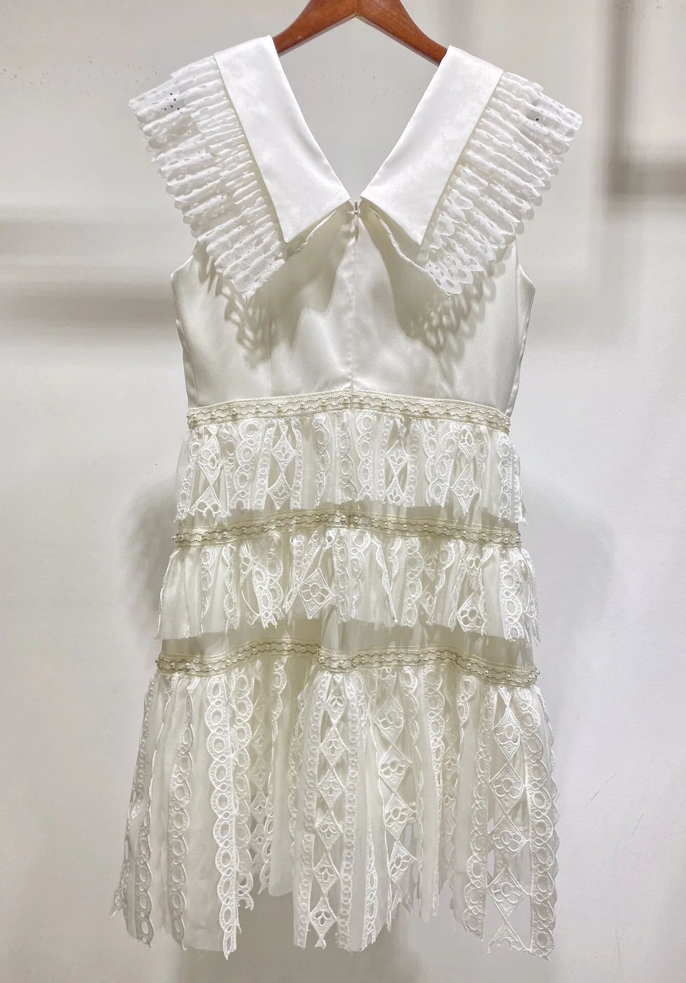 

Summer Sleeveless Dress For Women Lace Patchwork V Neck High Quality Custom Made Embroidery Beading Runway Designer Female Dress