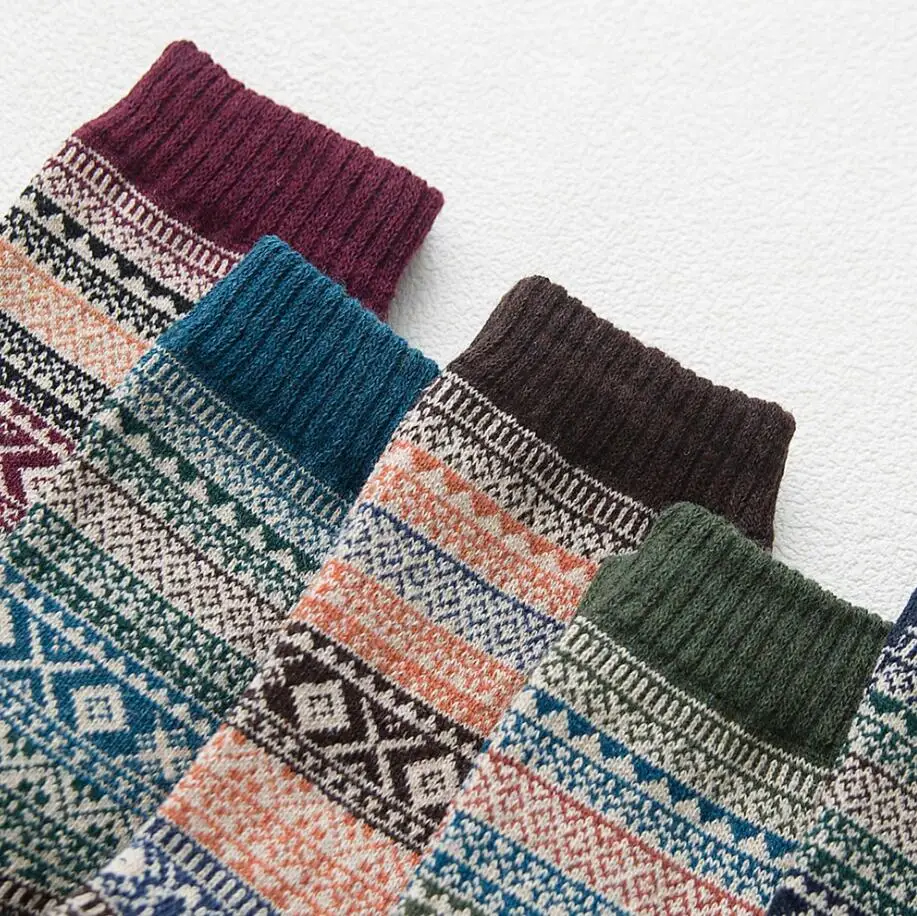 

5Pairs/lot New Witner Thick Warm Wool Women Socks Happy Funny Vintage Christmas Socks Colorful Socks Gift Free size