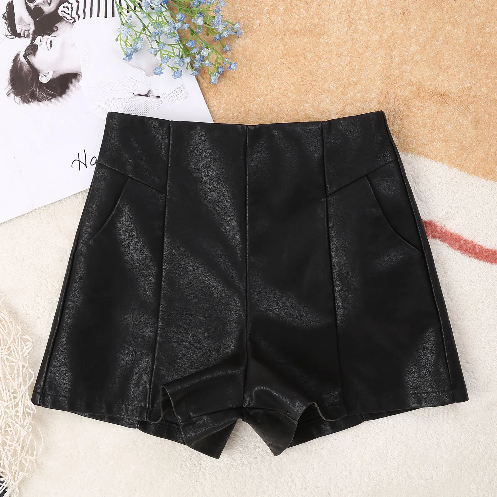 

Fashion Black PU Leather Shorts Woman High Waist Zipper Wide Leg Shorts with Pocket Rave Sexy Clubwear Ladies Bottoms Streetwear