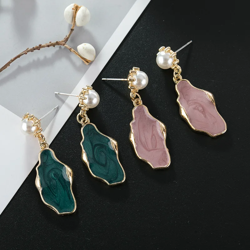 На новые модные тенденции металла серьги гвоздики в виде геометрических фигур