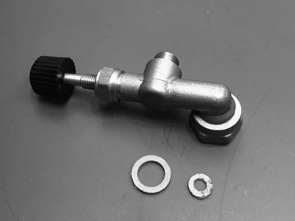 Кран подпитки котел висман витопенд. Vitopend 100 viessmann сливной клапан. Кран подпитки котла висман. Кран подпитки котла висман витопенд 100. Запчасти для котла viessmann vitopend 100.