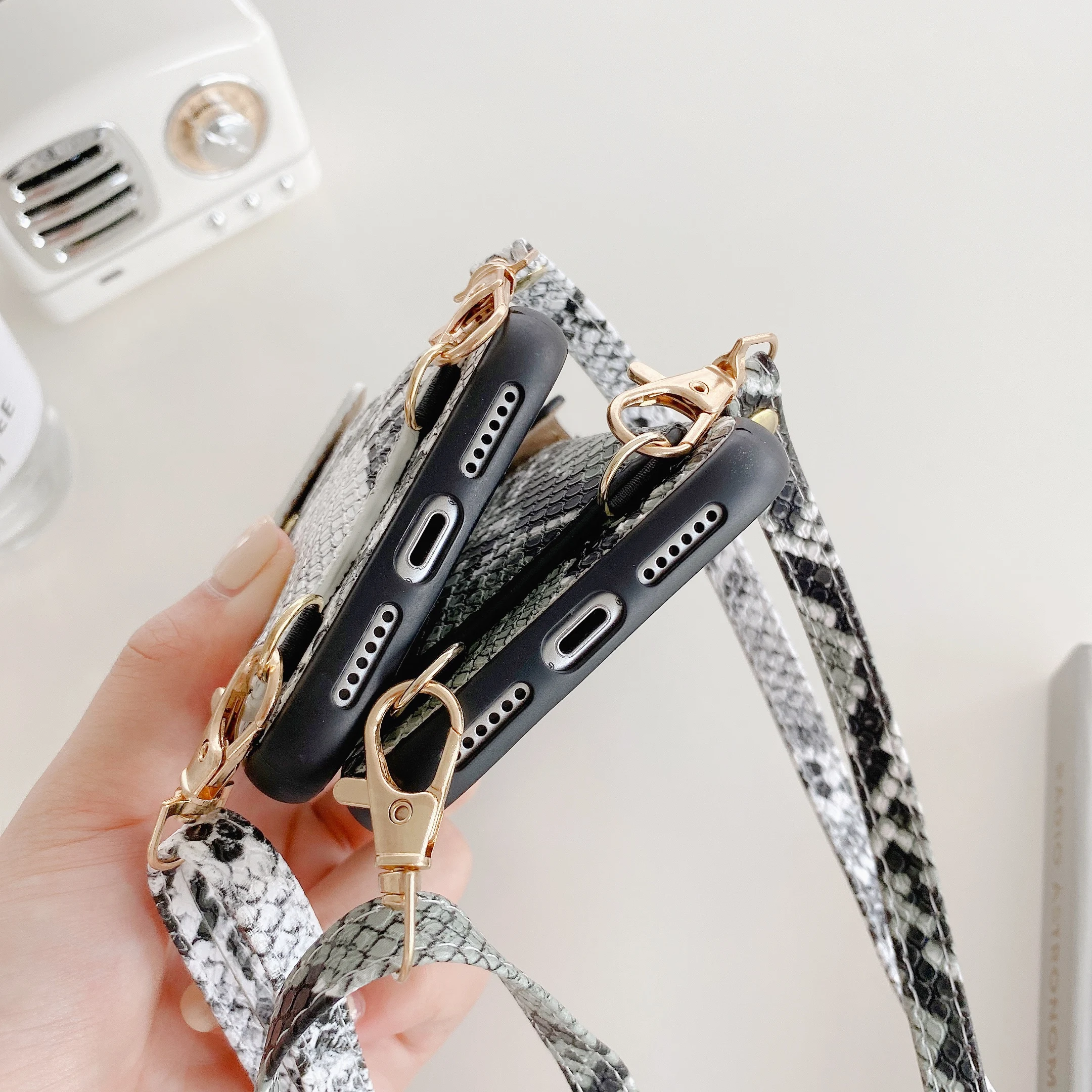 

Fashion Crocodile Pattern Shoulder Lanyard Phone Case For iPhone 11 12 Pro Max 12 Mini X Leather Durable Strap Wallet Mobile bag