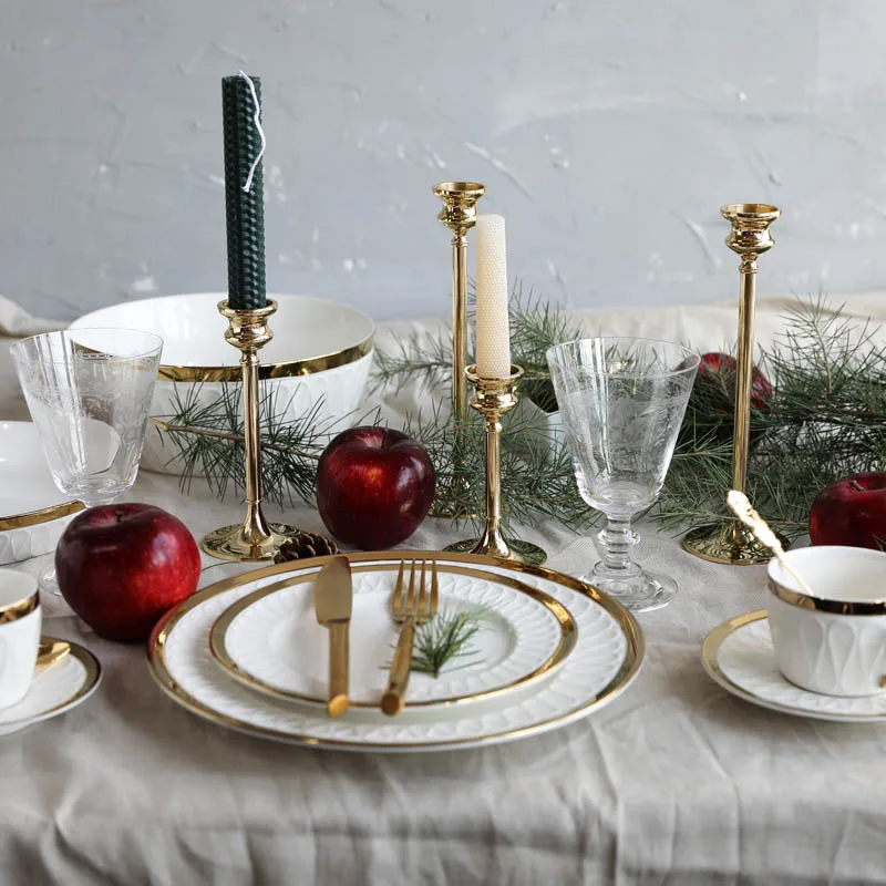 British gold rimmed ceramic cutlery plate bowl cup and dish Christmas | Дом и сад