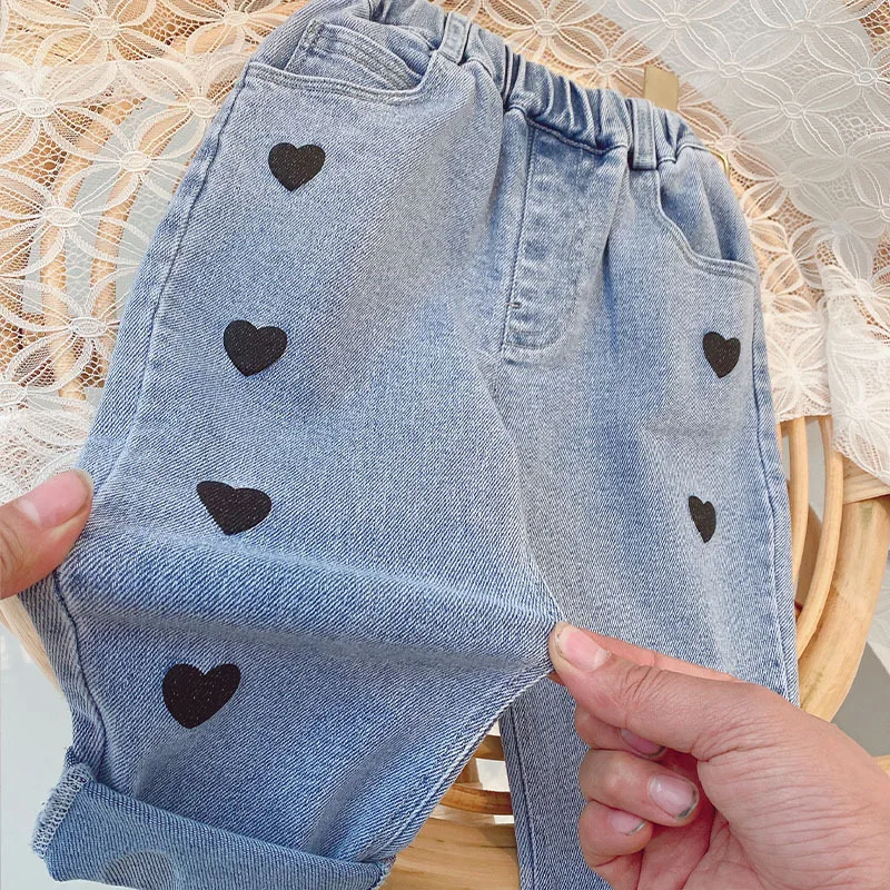 2021 новая весенняя одежда для девочек Джинсы детей с надписью Love брюки на