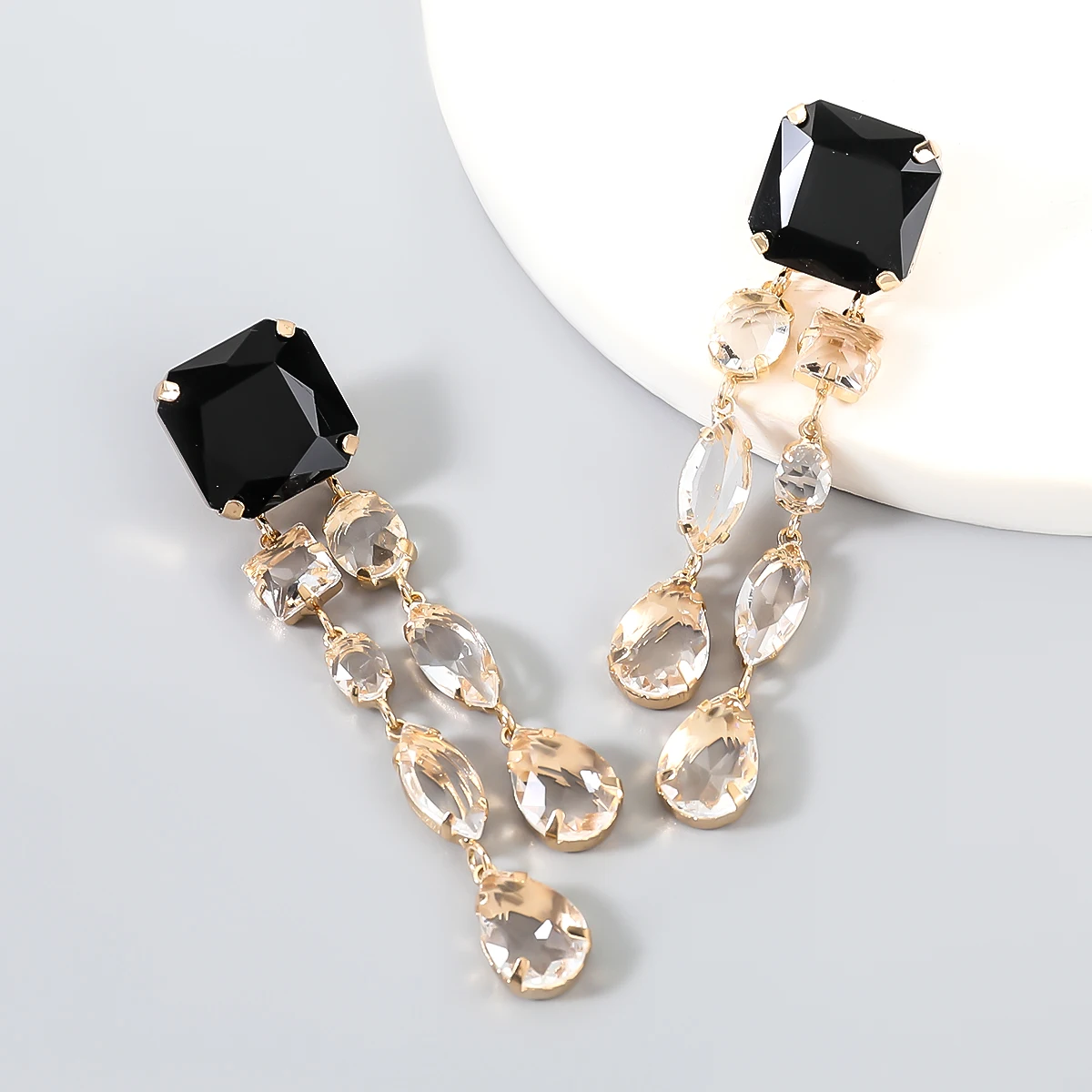 

Модная металлическая со стразами квадратные серьги женские преувеличенные и элегантные длинные серьги вечерние аксессуары