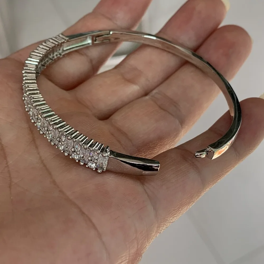 Женский браслет из серебра 925 пробы с фианитом | Украшения и аксессуары