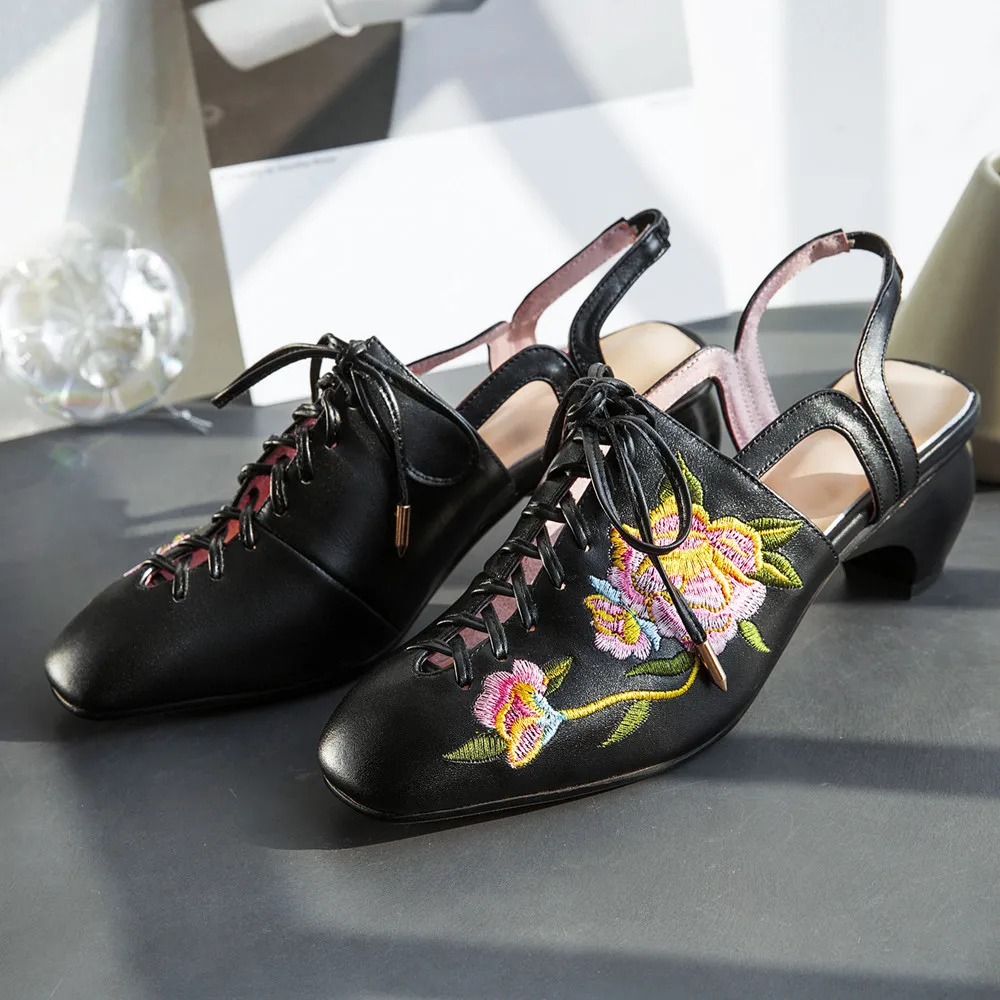 Женские туфли-лодочки из натуральной кожи с перекрестными ремешками на шнуровке