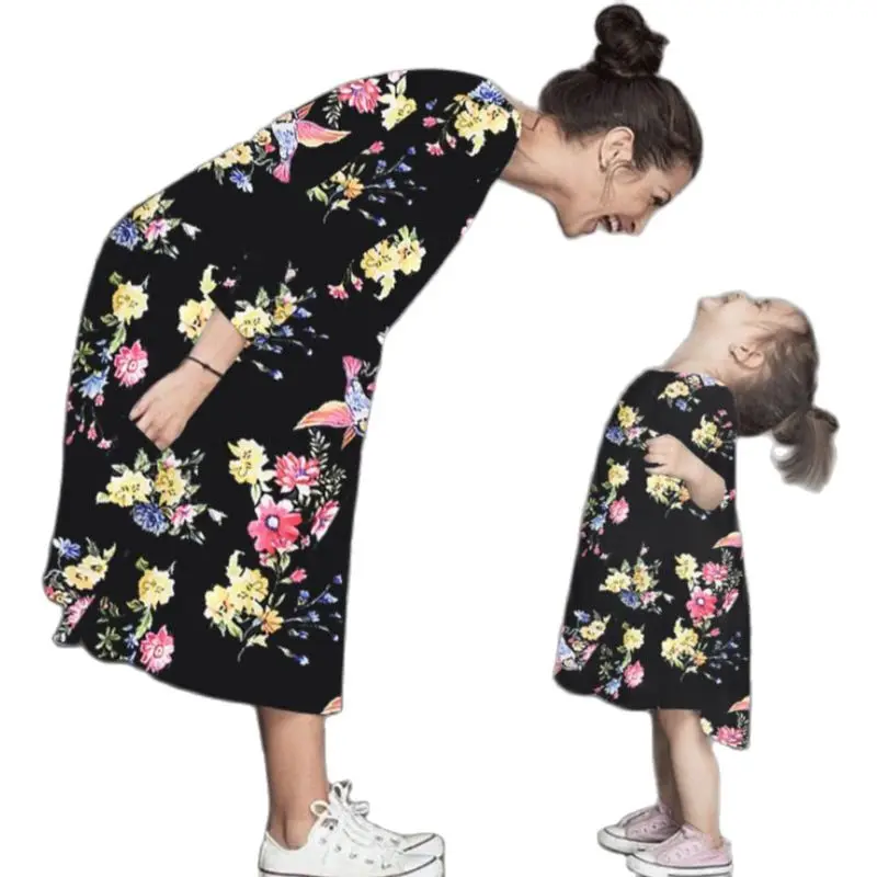 

2020 New Mother Daughter Dresses Family Clothes Parent Child Dress Family Matching Outfits Baby Girl Party Clothes Floral Dress