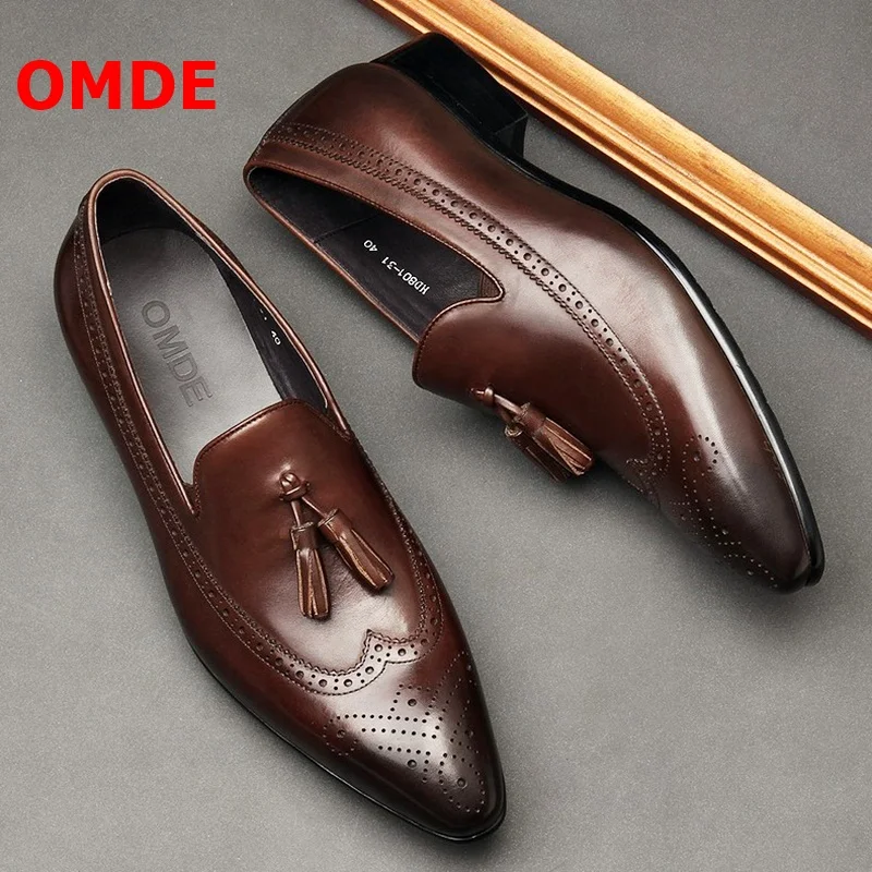 

OMDE British Style Genuine Leather Loafers Pointed Toe Tassel Shoes Brogue Business Men Casual Shoes Slip On Dress Shoes Man