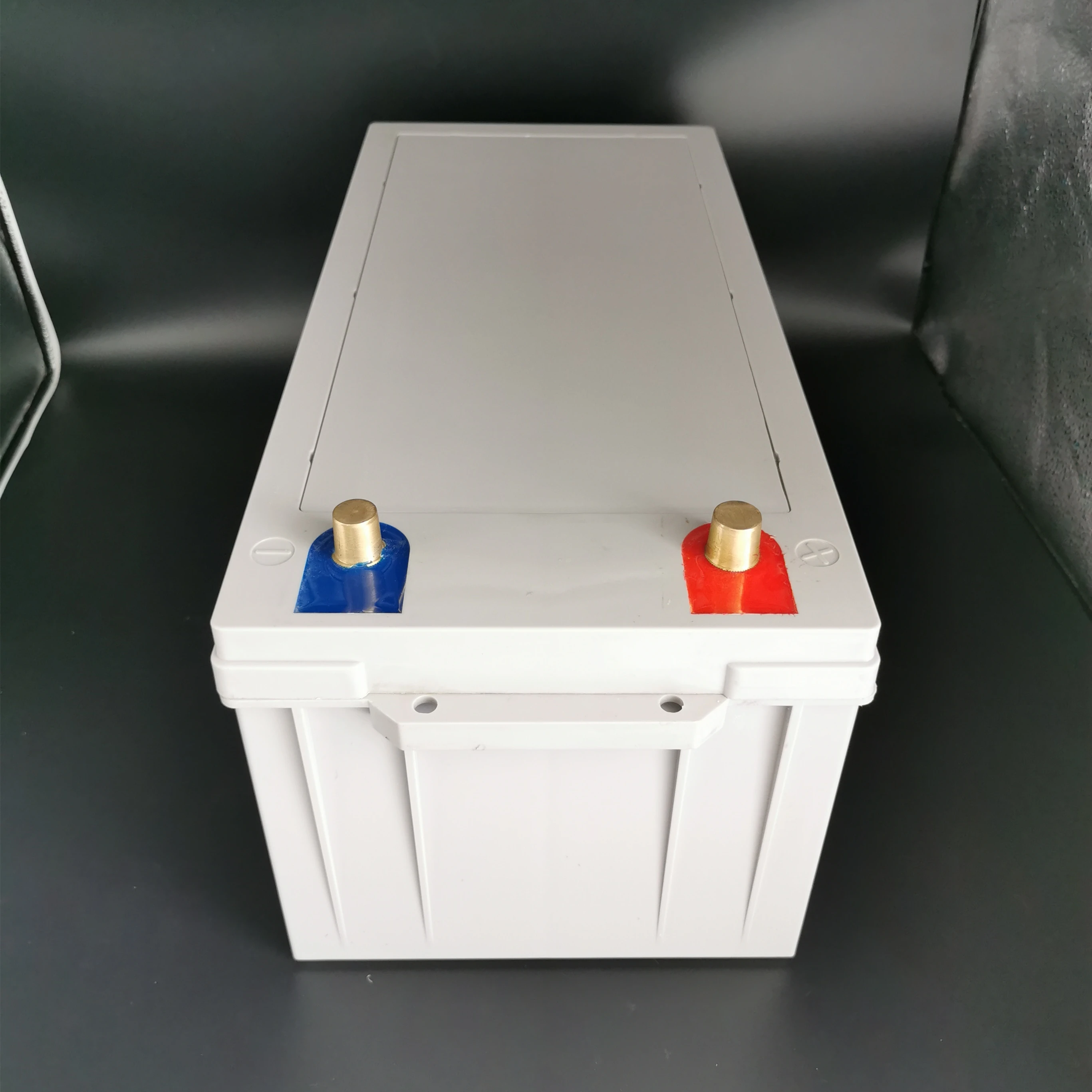 OEM 24V 90AH литий-железо-фосфатных аккумуляторов и Батарея Pack автомобиля скачок стартер/автобус/Мощность Батарея BMS 200A в настоящее время не нуждающаяся в техническом обслуживании многократного цикла глубокого заряда-разряда