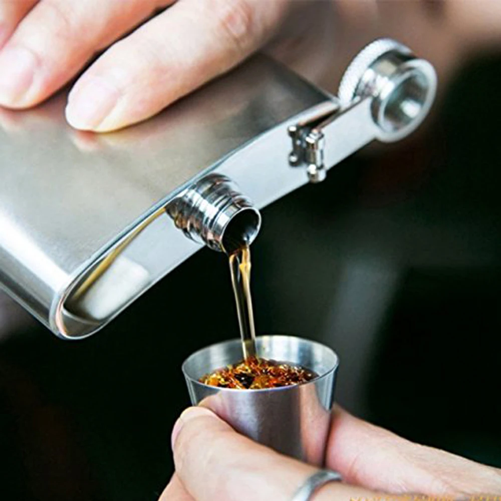 

4Pcs/Set 30ML Stainless Steel Polished Wine Drinking Shot Glasses Cup With Leather Cover Case Bag Barware For Home Kitchen Bar