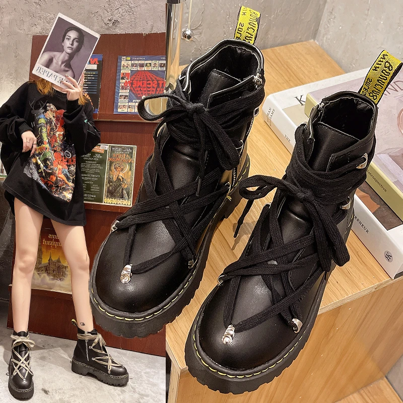 

2022 New Cross Straps Pentagram Motorcycle Boots Leather Thick Bottom Women Knight Boots Side Zipper Retro Classic Boots